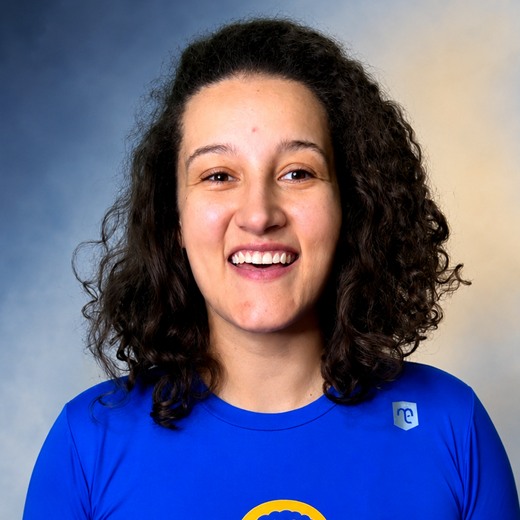 Valquíria Kemp, Profissional de Educação Física